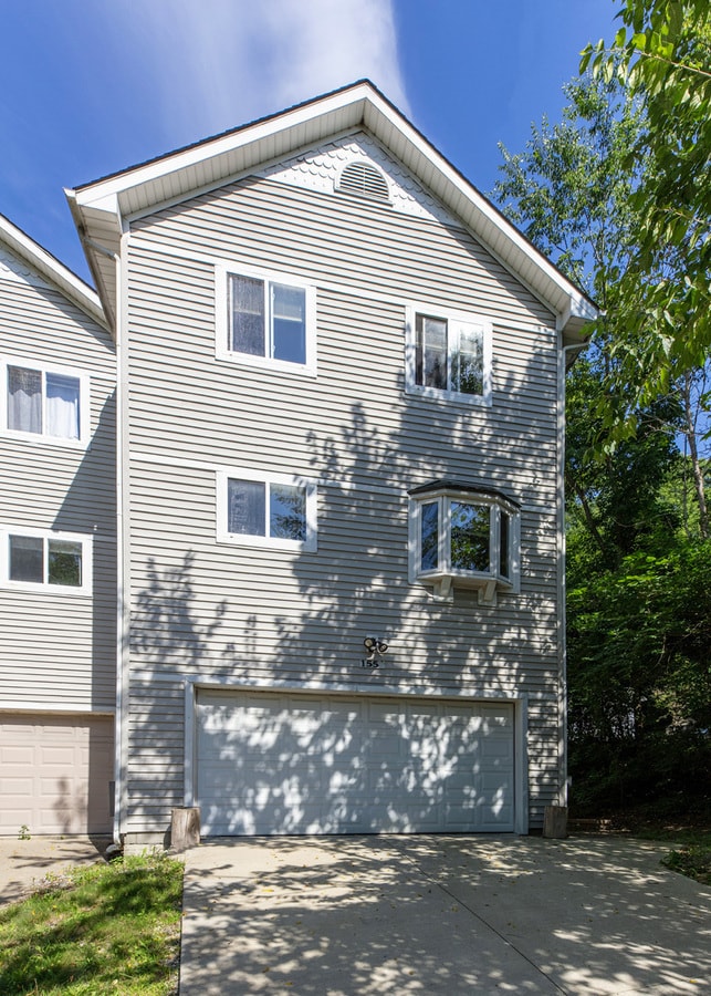 Building Photo - 1552 Jones-1552-1 Unit 1552-1
