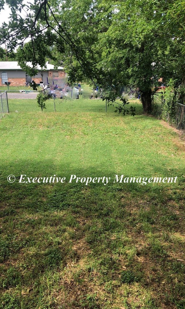 Photo - 506 Sunset Ln