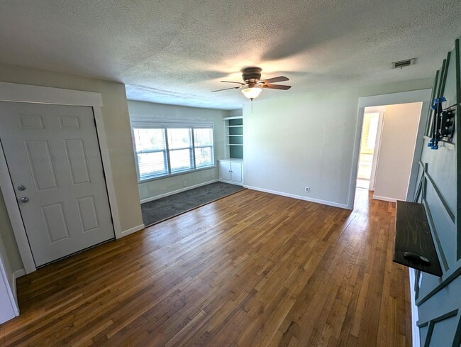 Photo - 114 Ridgewood Ave