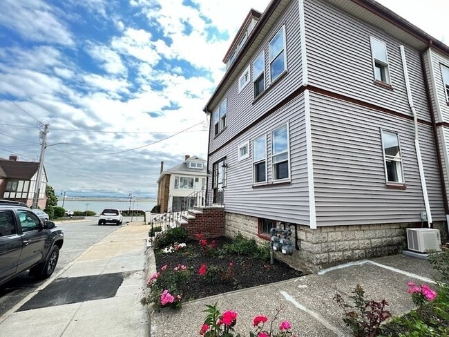 Building Photo - 25 Teragram St Unit 1