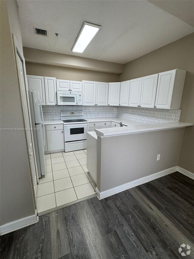 Building Photo - 4331 SW 160th Ave Unit 202 Rental