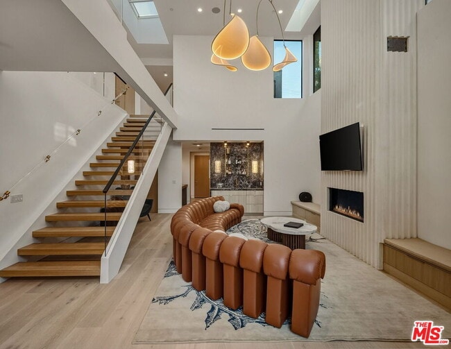 Photo - 738 Palms Blvd