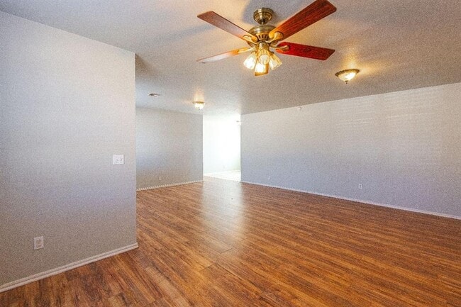 Photo - 733 N Norman Ave