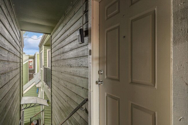 Photo - 9823 Walnut St Apartamento Unidad L304