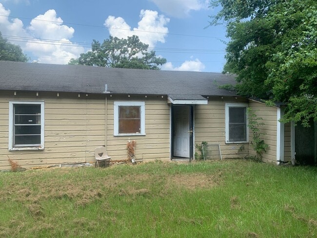 Photo - 5613 Broadway Ave