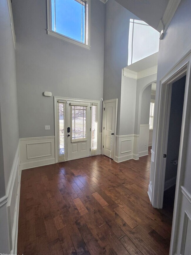 Photo - 534 Oconee Cir