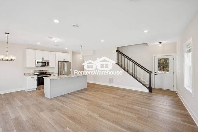 Building Photo - 3415 Douglas Dr N