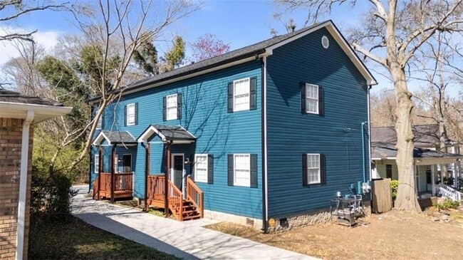 Photo - 848 Ridge Ave NW