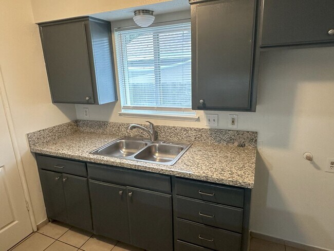 Photo - 510 S Dayton St Unit 510