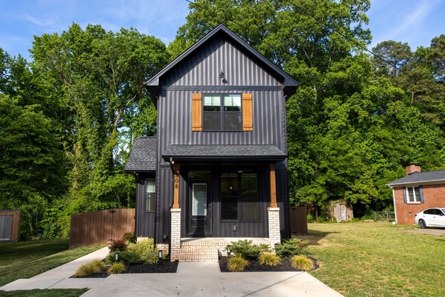 Building Photo - 308 Eastwood Dr