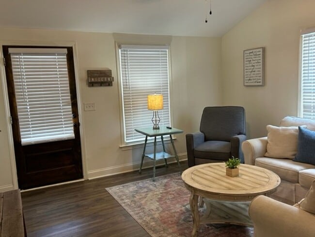 Photo - 602-606 W 10th St Unit 602 W 10th St
