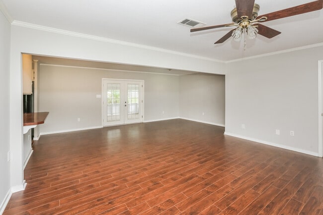 Photo - 103 Springridge Dr