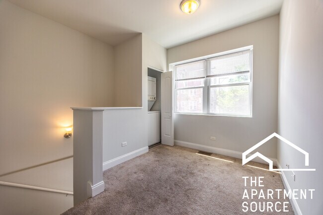 Photo - 1503 N Talman Ave Unit CH