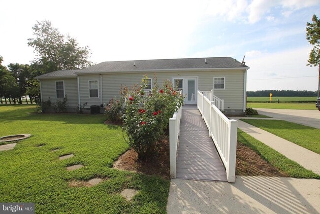 Photo - 26499 Hollyville Rd