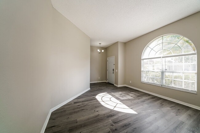 7409 Sade St