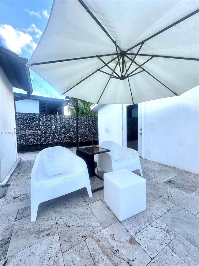 Photo - 1700 SW 16th Ter