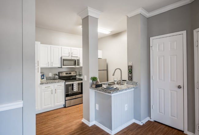 Building Photo - Modern Living Made Simple Unit RRBD1