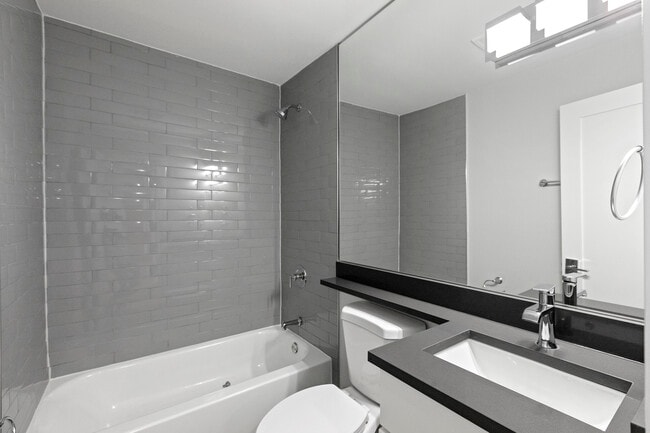 Photo - 516 W Aldine Ave Unit 305