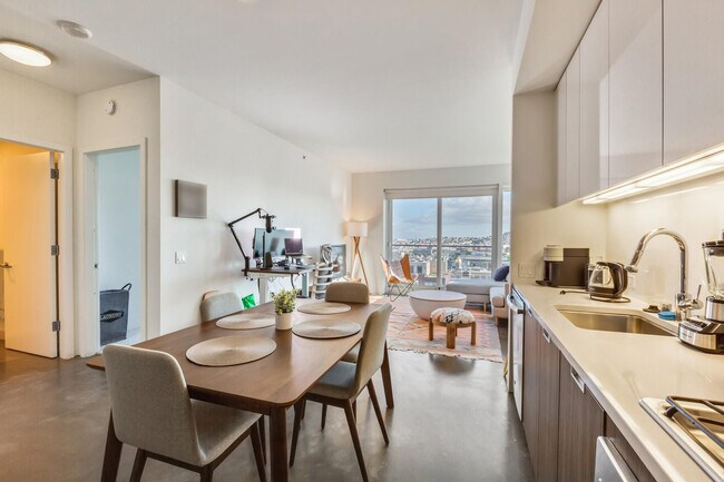 Photo - 18 10th St Unit FL18-ID278481P