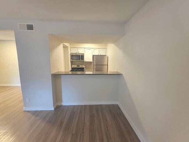 Photo - Kensington Court