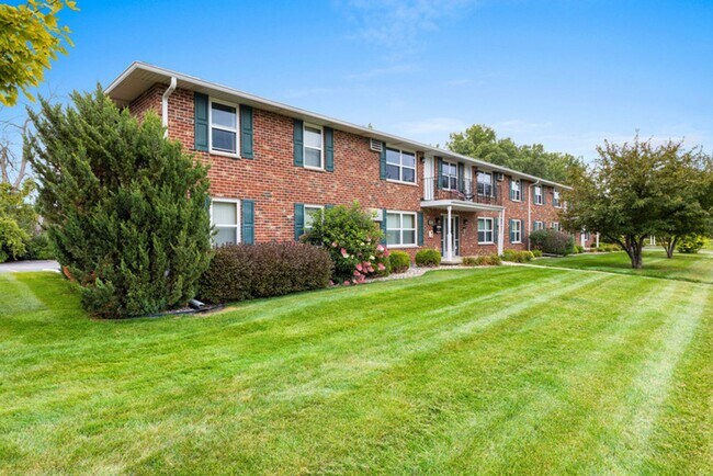 Photo - Roland Lane Apartments