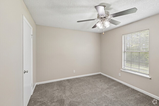 Sloan 1BR, 1BA - 550SF - Bedroom - The Dempsey