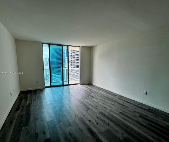 Photo - Spacious 1 Bedroom / 1 Bathroom residence at Millecento Condo