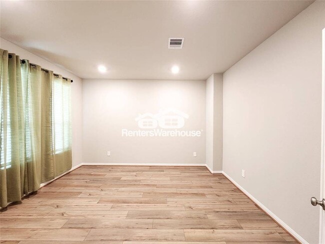 Photo - 10714 Clfs Vw Dr