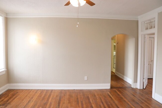 Photo - Spacious 3 Bedroom/1 Bath Conveniently Located!