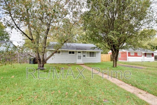 Building Photo - 1923 Bancroft Dr