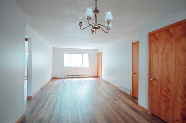 Photo - 3012 Carskaddon Ave Unit 2