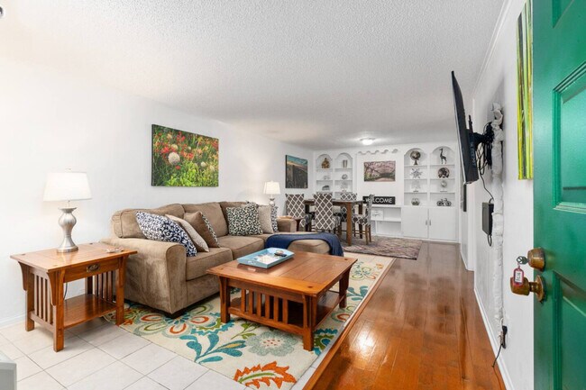 2490 SW 14th Dr Unidad SI ID1359099P