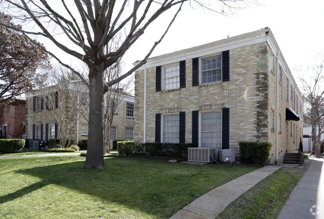 Photo - McCommas Place