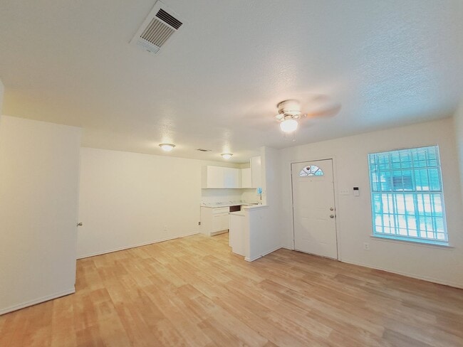 Photo - Mulkey 1500-1502 Unit 1502