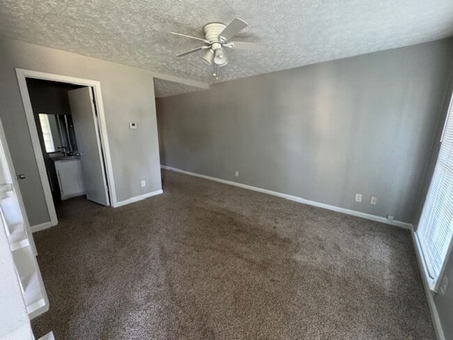 Photo - 103 Peachtree St Unit B