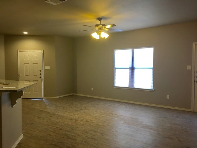Photo - 1105 Preston Trails Unit B