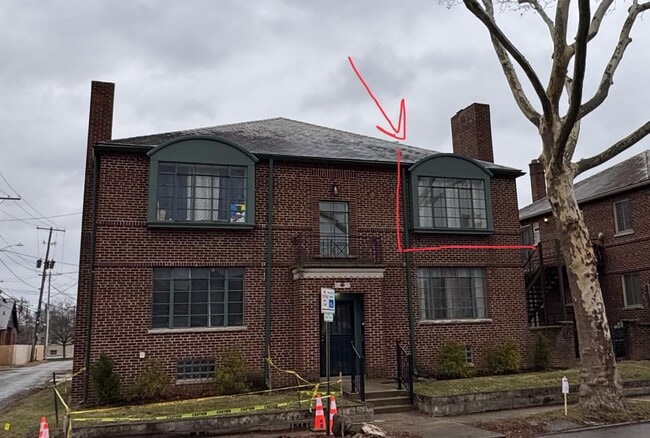 Building Photo - 18 N Huron Ave Unit C