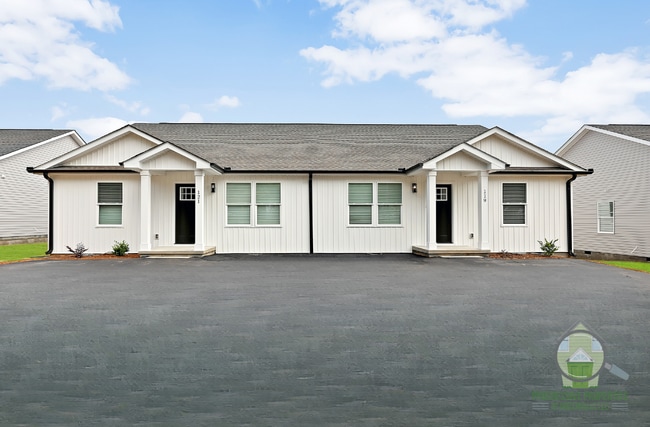 Building Photo - 119 Lyman Lodge Rd