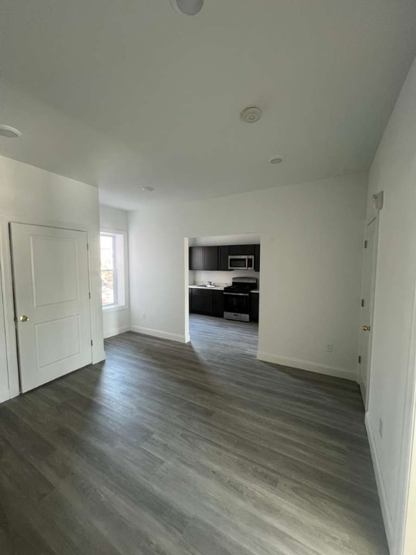 Photo - 559 Broadway Unidad 2