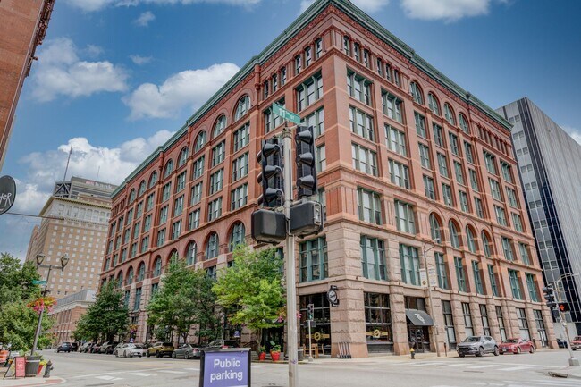 Building Photo - Beautiful Condo in Washington Loft District Unit 418
