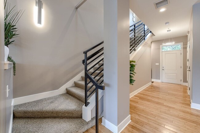 Photo - Prime Downtown 2-Bedroom Condo Steps from the Old Market!!