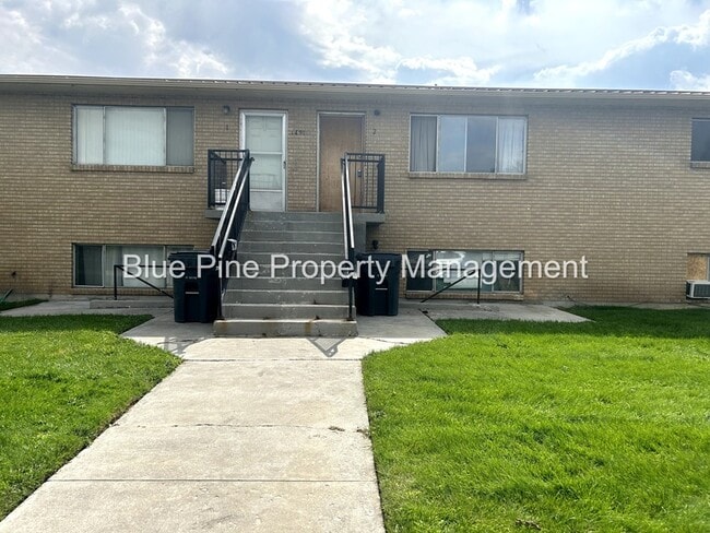 Building Photo - 1491 Mountain View Ln Unit 2