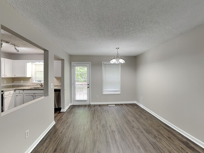 Photo - 424 Ivy Crest Dr