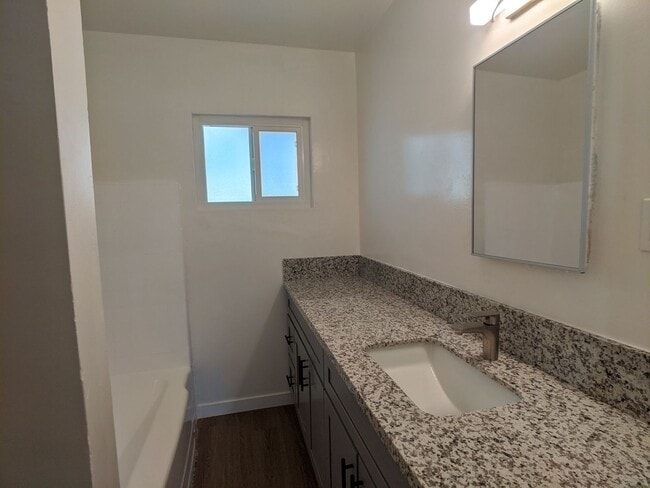 Photo - 3554 Brenton Ave Unidad 3554 Brenton #A