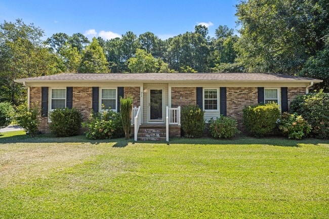 Building Photo - 3 Bed 2 Bath Just Outside Downtown Lilling... Rental