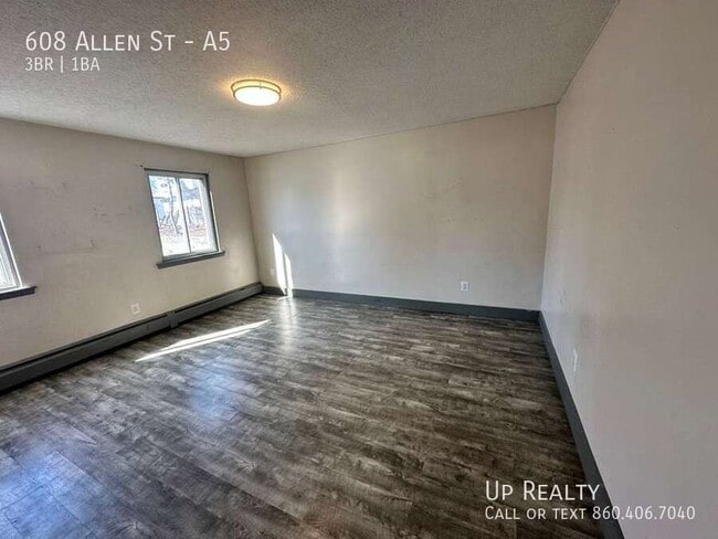 Photo - 608 Allen St Unit A5