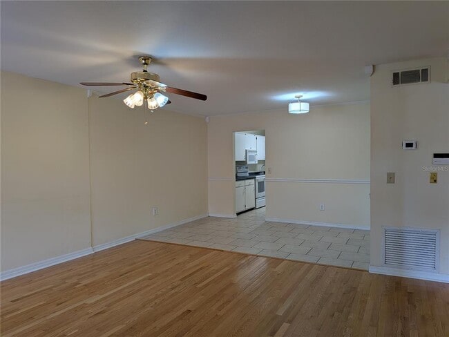 Photo - 725 Northlake Blvd Unidad 57