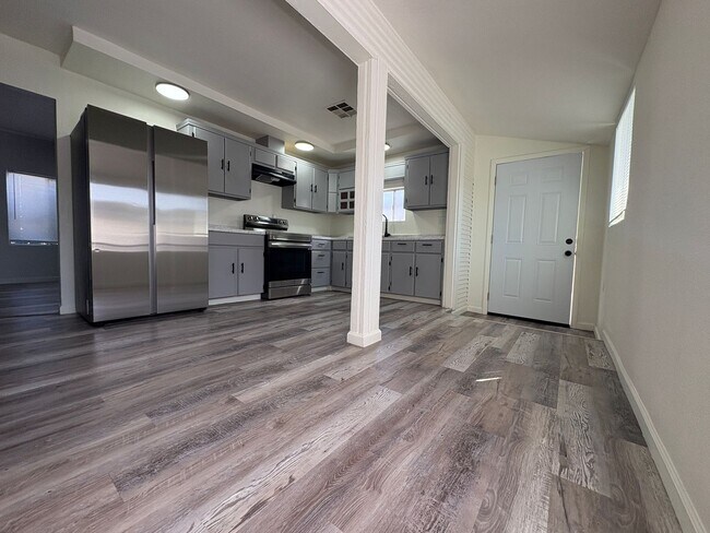 Photo - Leasing Special: two weeks free rent! Spac... Unit 1143