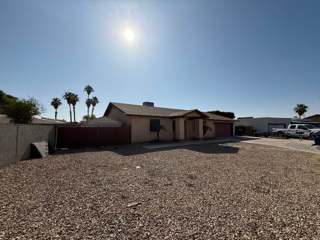 Photo - 1356 S 41st Ave