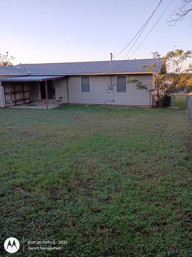 Photo - 3/1 Newly updated home